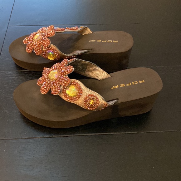 Roper Jeweled Sandals. Pink. Size 10 - Picture 5 of 8